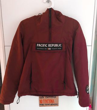 Chaqueta canguro Pacific Republic de segunda mano por 15 EUR en Valencia en  WALLAPOP