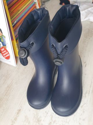Botas de agua talla 27 de segunda mano por 10 EUR en Badalona en WALLAPOP