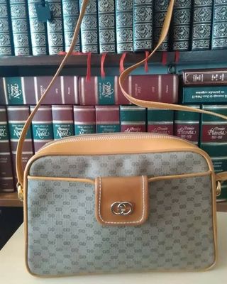 Vintage de Gucci de segunda mano por 225 EUR en León en WALLAPOP
