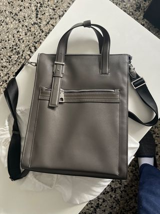 Bolso\\/Mochila\\/Maletin para portátil ZARA de segunda mano por 15 EUR en  Elche en WALLAPOP