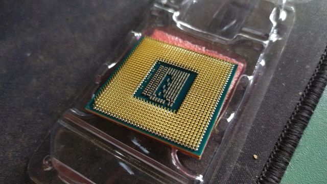 DOS PROCESADORES Intel i3-3110M 