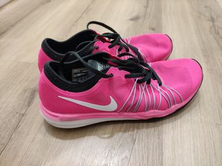 Playeras Nike rosas número 40 de segunda mano por 25 EUR en Santander en  WALLAPOP