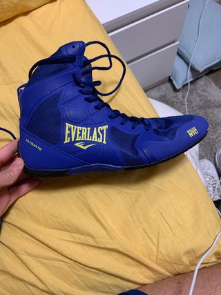 Botas boxeo everlast de segunda mano por 45 EUR en Sabadell en WALLAPOP