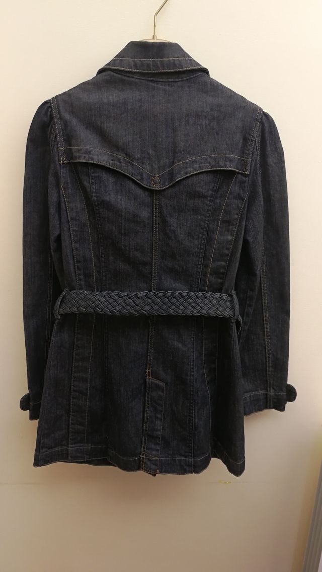 Cazadora vaquera larga.