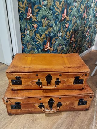 Juego de maletas de adorno de segunda mano por 35 EUR en Madrid en WALLAPOP