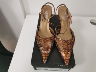 Zapatos fiesta dorados Lodi N 38 Piel de segunda mano por 15 EUR en Madrid  en WALLAPOP