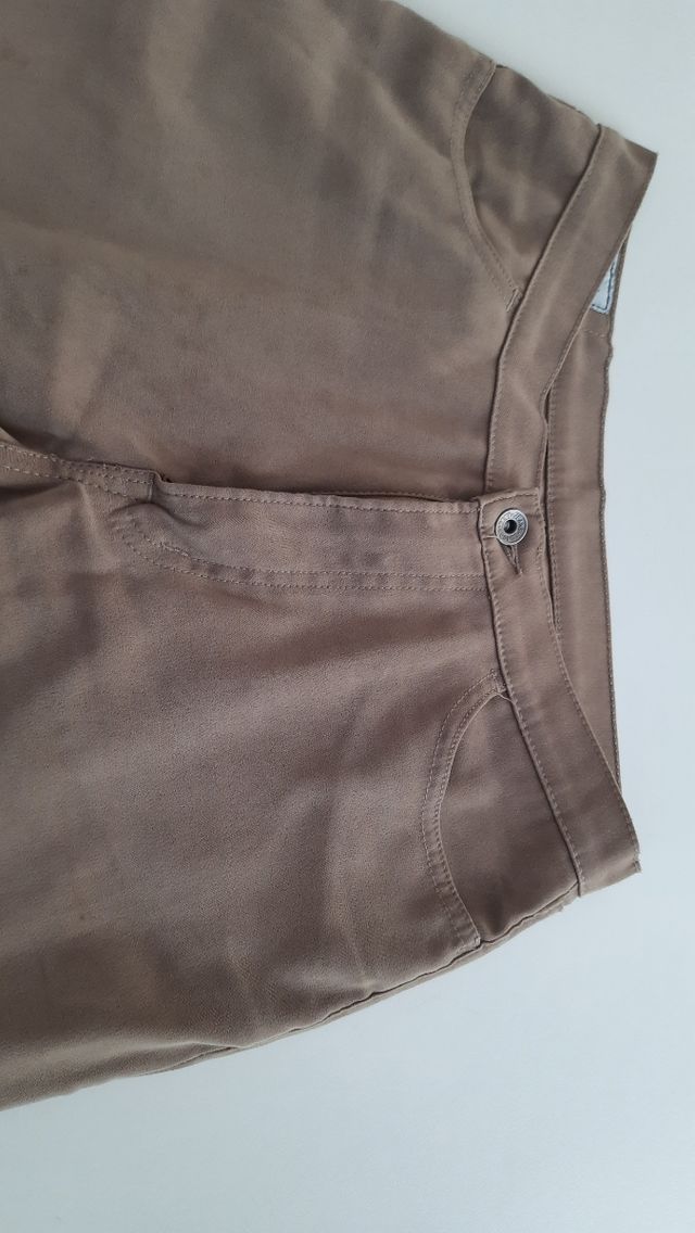 Pantalón marrón claro Pepe Jeans