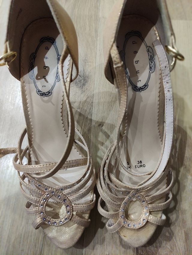 sandalia tacón aguja número 38