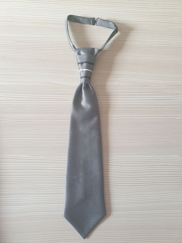 CONJUNTO FELIX RAMIRO CHALECO, CORBATA Y PAÑUELO