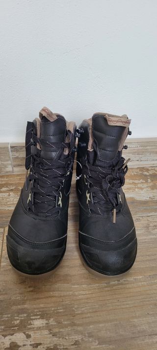 Botas nieve montaña decathlon nuevas talla 36 de segunda mano por 30 EUR en  Valencia en WALLAPOP