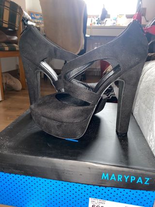 Zapato tacón marypaz de segunda mano por 10 EUR en Riba-Roja de Turia en  WALLAPOP
