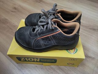 Zapato de seguridad Zion talla 37 de segunda mano por 8 EUR en Ordes en  WALLAPOP