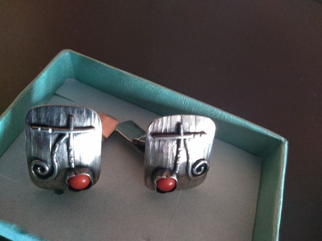 Gemelos de plata de ley y coral