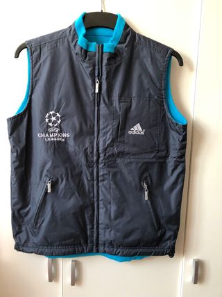 Chaqueta sin mangas Adidas de segunda mano por 25 EUR en Mairena del  Aljarafe en WALLAPOP