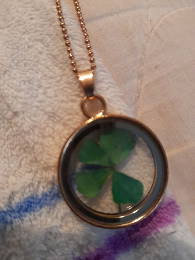 Colgante nuevo TRÉBOL NATURAL