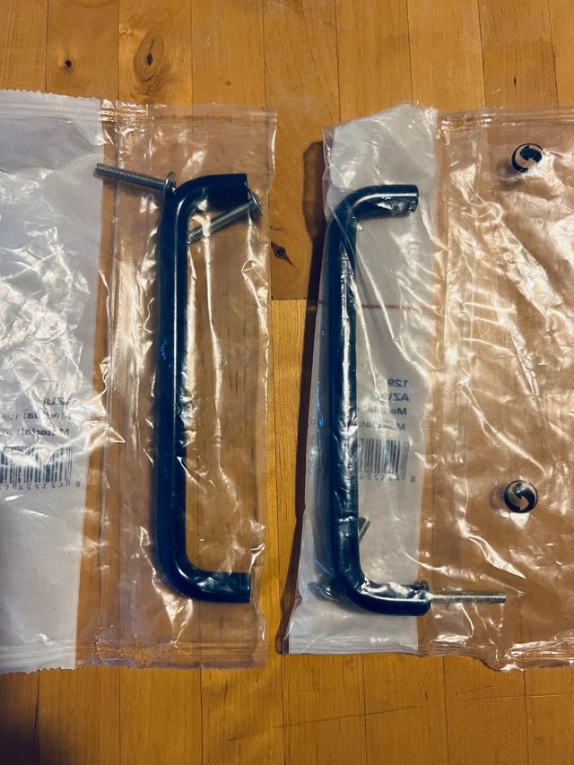 2 tiradores en aluminio azul marino