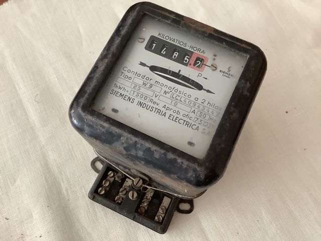 Contador antiguo de luz