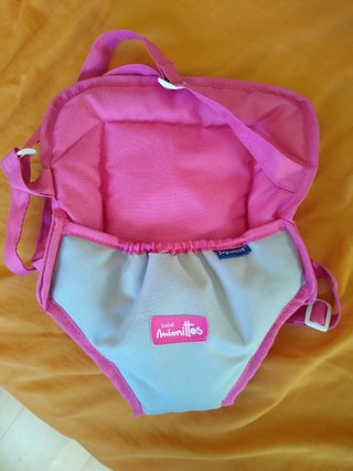 NUEVA -Mochila portabebes muñecos de segunda mano por 3,5 EUR en Granada en  WALLAPOP