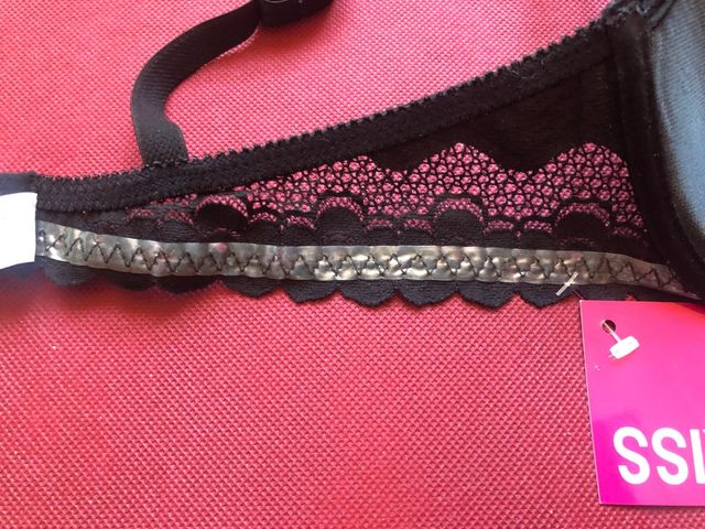 Sujetador marca Little Kiss color negro