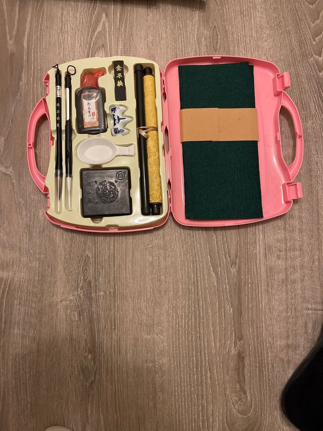 Maletín caligrafía china, varios colores.