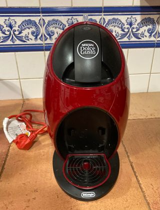 Cafetera Dolce Gusto Jovia de segunda mano por 32 EUR en Madrid en WALLAPOP