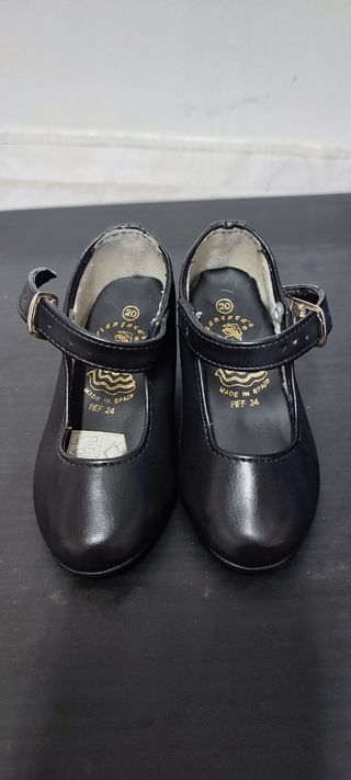 Tacones flamenca \\/ sevillana niña de segunda mano por 15 EUR en Avilés en  WALLAPOP