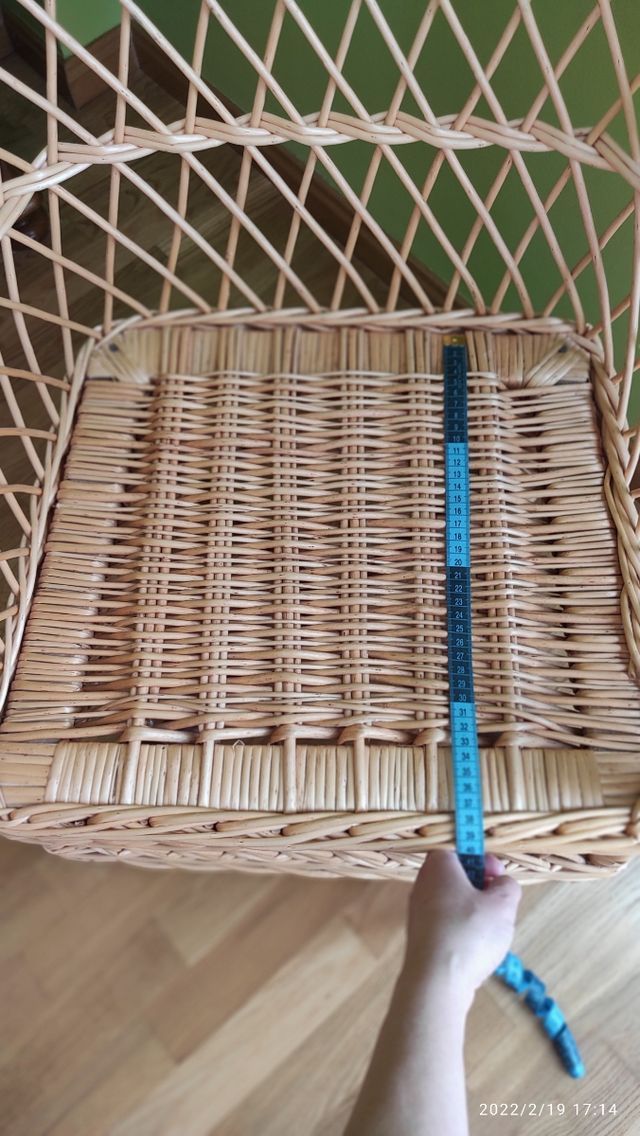 Sillón de mimbre artesano color claro