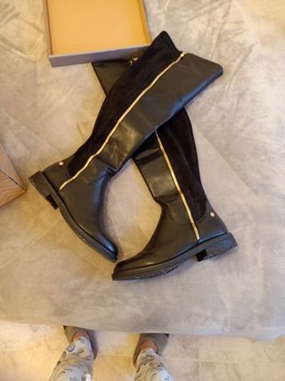 Botas negras mosqueteras altas XTi de segunda mano por 15 EUR en Getafe en  WALLAPOP