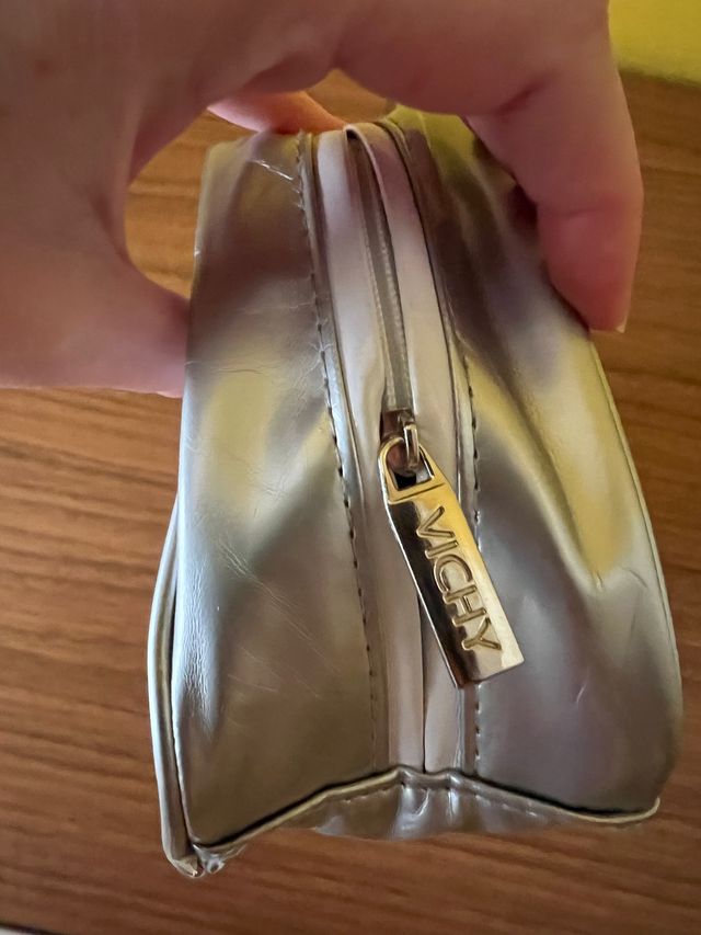 Neceser de Vichy. 22x16cm.