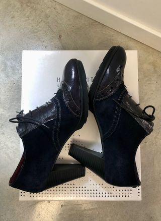 Botines azules Hispanitas de segunda mano por 29,9 EUR en Elche en WALLAPOP