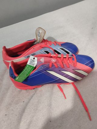 Botas Adidas F10 TRX AG J de segunda mano por 15 EUR en Bilbao en WALLAPOP