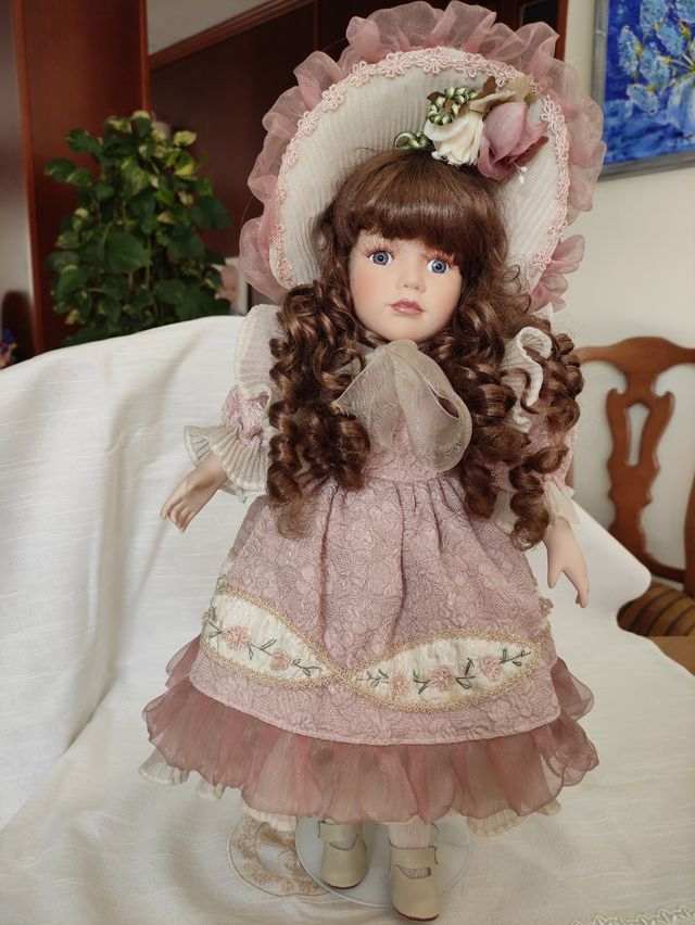 muñeca de porcelana