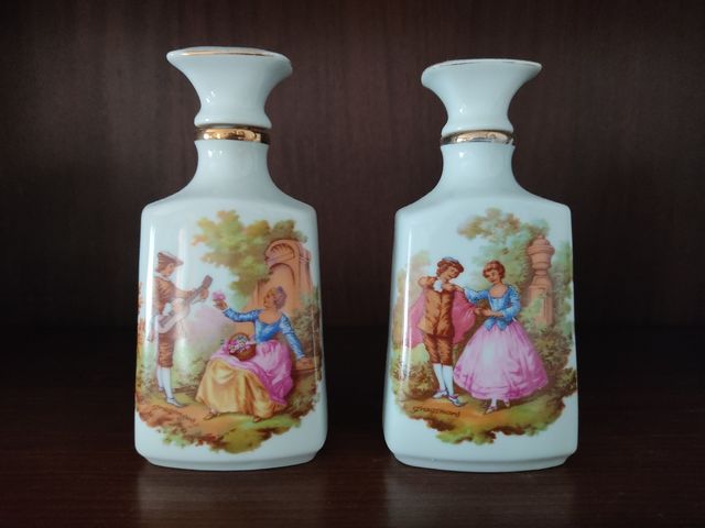 Antiguas botellas perfume baño