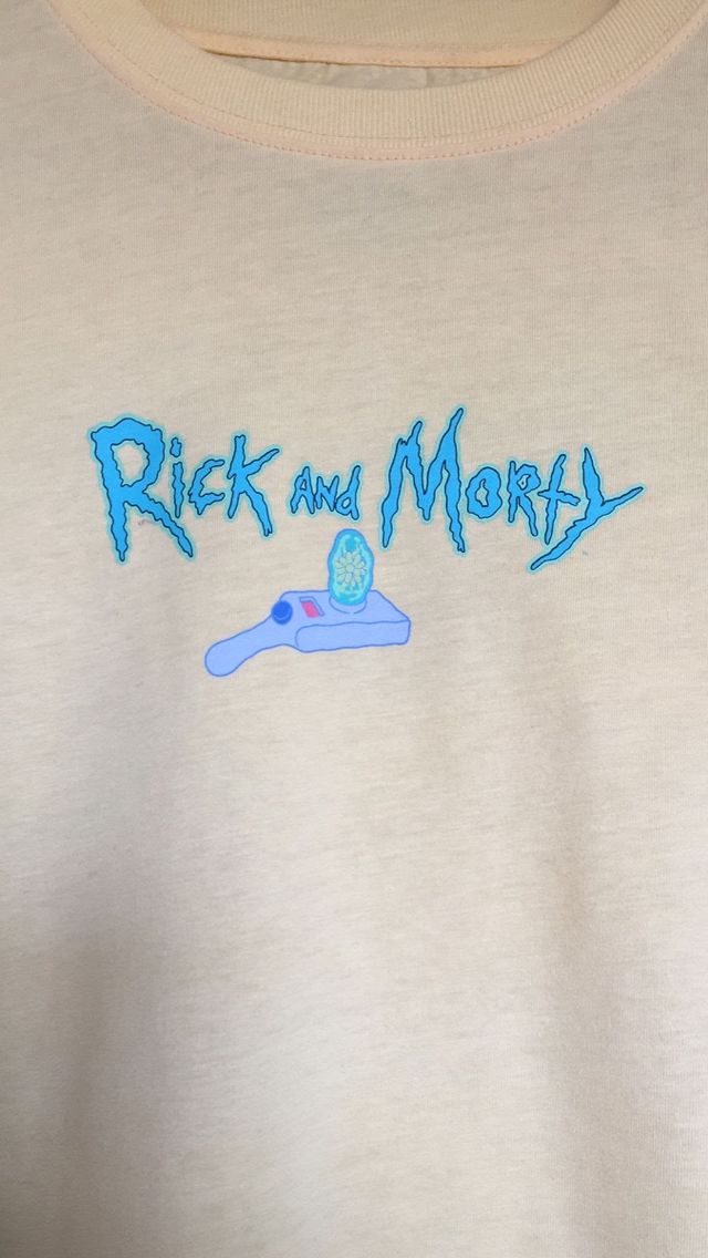 NUEVA Camiseta Rick and Morty Amarilla