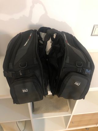Alforjas GIVI de segunda mano por 100 EUR en María de Huerva en WALLAPOP