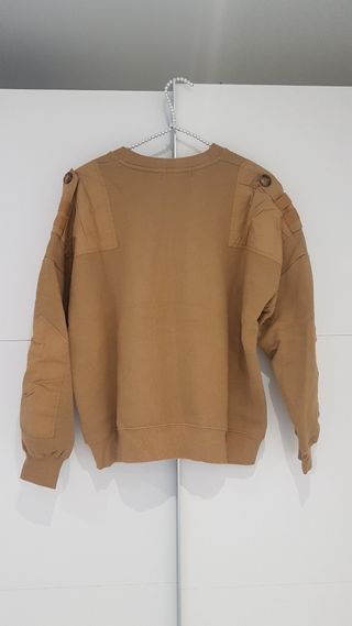 Sudadera mostaza pull\u0026amp;bear. t,S de segunda mano por 5 EUR en Gijón en  WALLAPOP