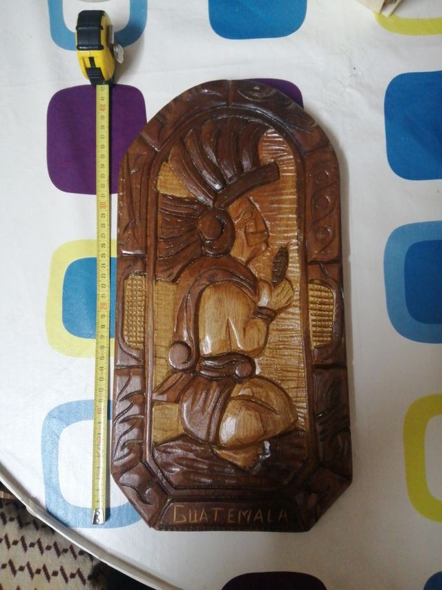 cuadro de madera tallada