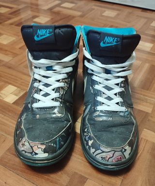 Zapatillas Nike estampadas de segunda mano por 20 EUR en Madrid en WALLAPOP