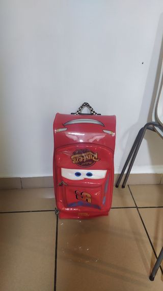 Maleta viaje con ruedas rayo McQueen de segunda mano por 15 EUR en Cádiz en  WALLAPOP