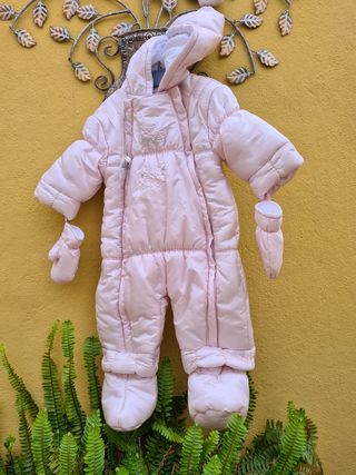 Buzo bebe 6 meses El Corte Inglés de segunda mano por 18 EUR en Málaga en  WALLAPOP