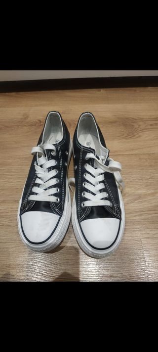 Zapatillas bambas tipo Converse mujer polipiel de segunda mano por 12 EUR  en Cornellà de Llobregat en WALLAPOP