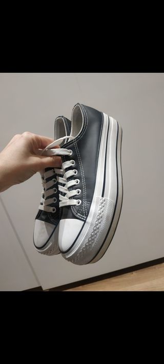 Zapatillas bambas tipo Converse mujer polipiel de segunda mano por 12 EUR  en Cornellà de Llobregat en WALLAPOP