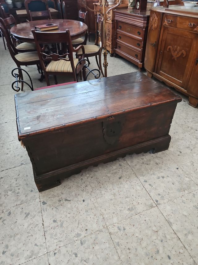 muebles antiguos, espejos,  consolas, cuadros ..et