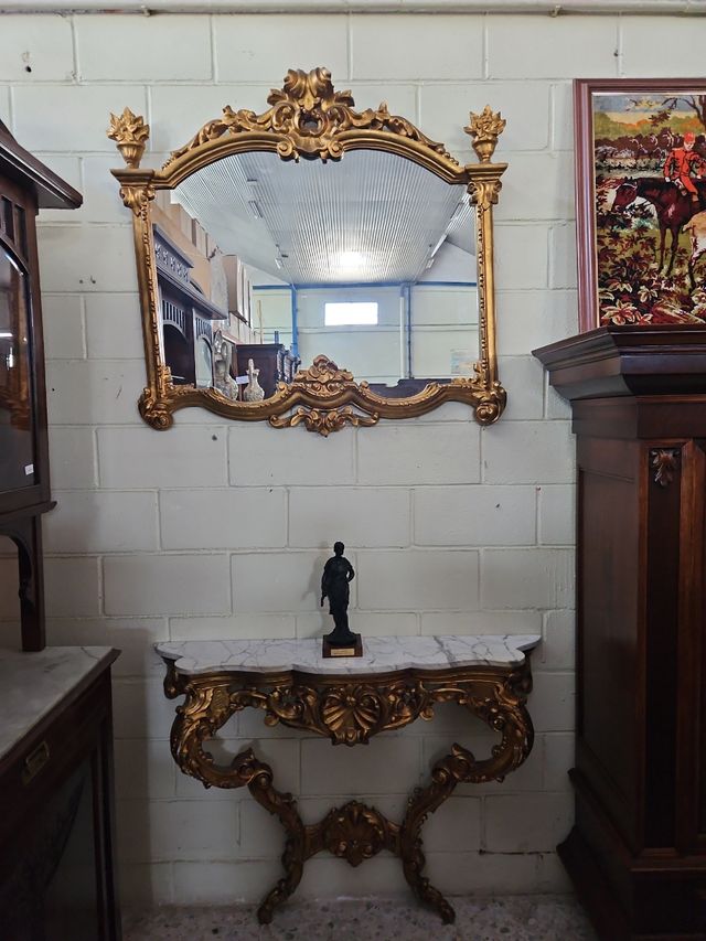 muebles antiguos, espejos,  consolas, cuadros ..et