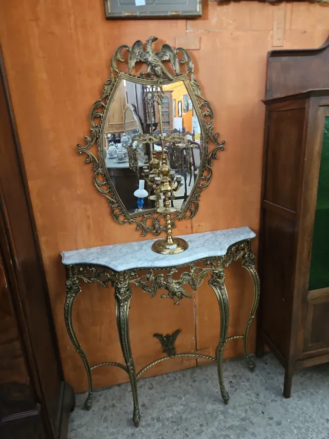 muebles antiguos, espejos,  consolas, cuadros ..et