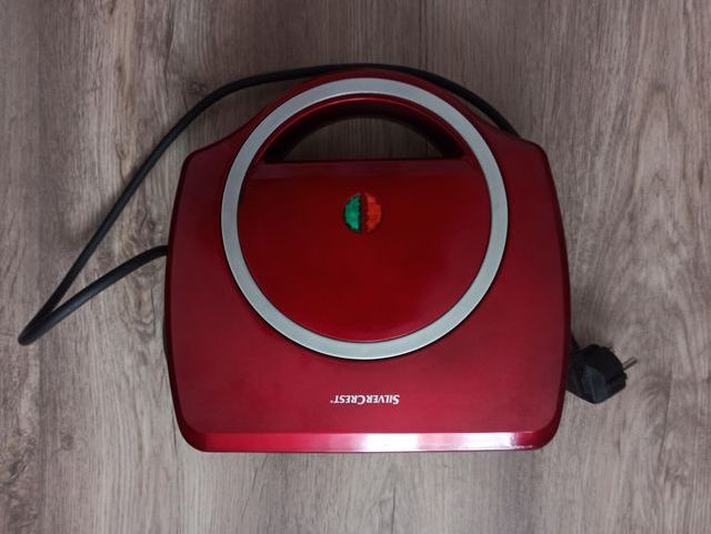 Sandwichera SilverCrest 750 W - Solo envío