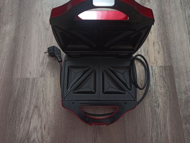 Sandwichera SilverCrest 750 W - Solo envío