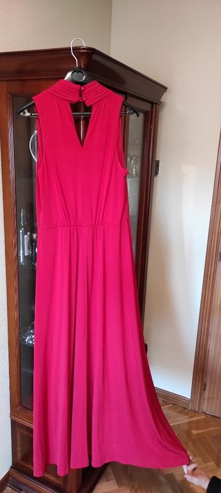 Vestido rojo largo fiesta Marca El Corte Inglés de segunda mano por 40 EUR  en Madrid en WALLAPOP