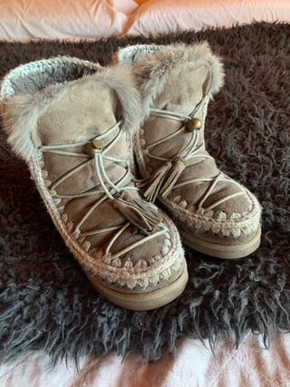 Botas mou de segunda mano por 140 EUR en León en WALLAPOP