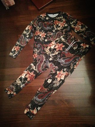 CHÁNDAL NUEVO TALLA S LICRA PANTALÓN LARGO CHINO de segunda mano por 30 EUR  en Gijón en WALLAPOP